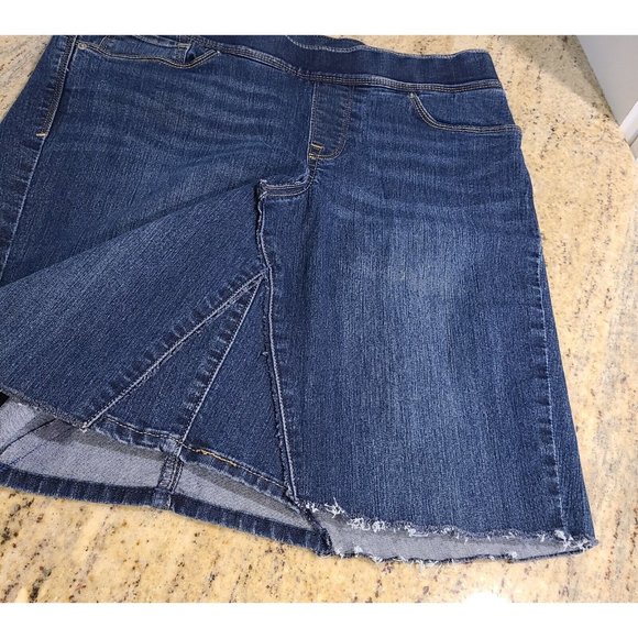Women's Size 29 Levis Stretch Cut-off Short Skirt Frayed Hem 32x18.5" - Picture 2 of 10
